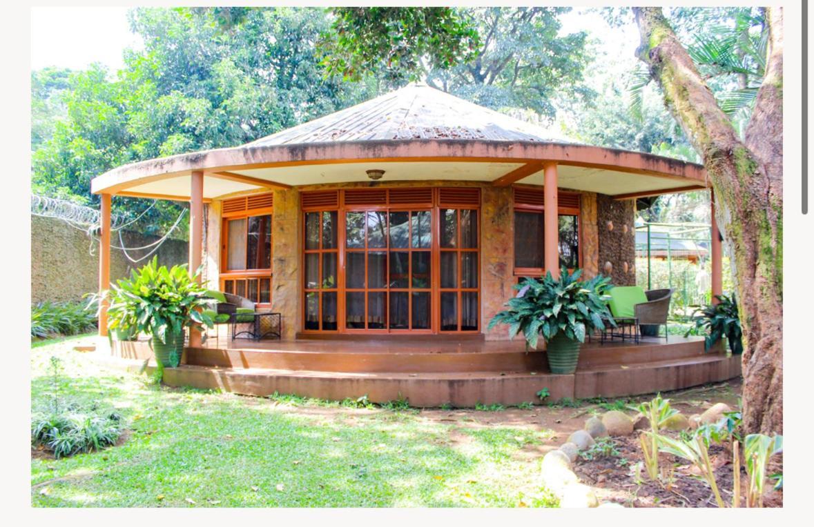 Country Lake Resort Garuga Entebbe Ngoại thất bức ảnh