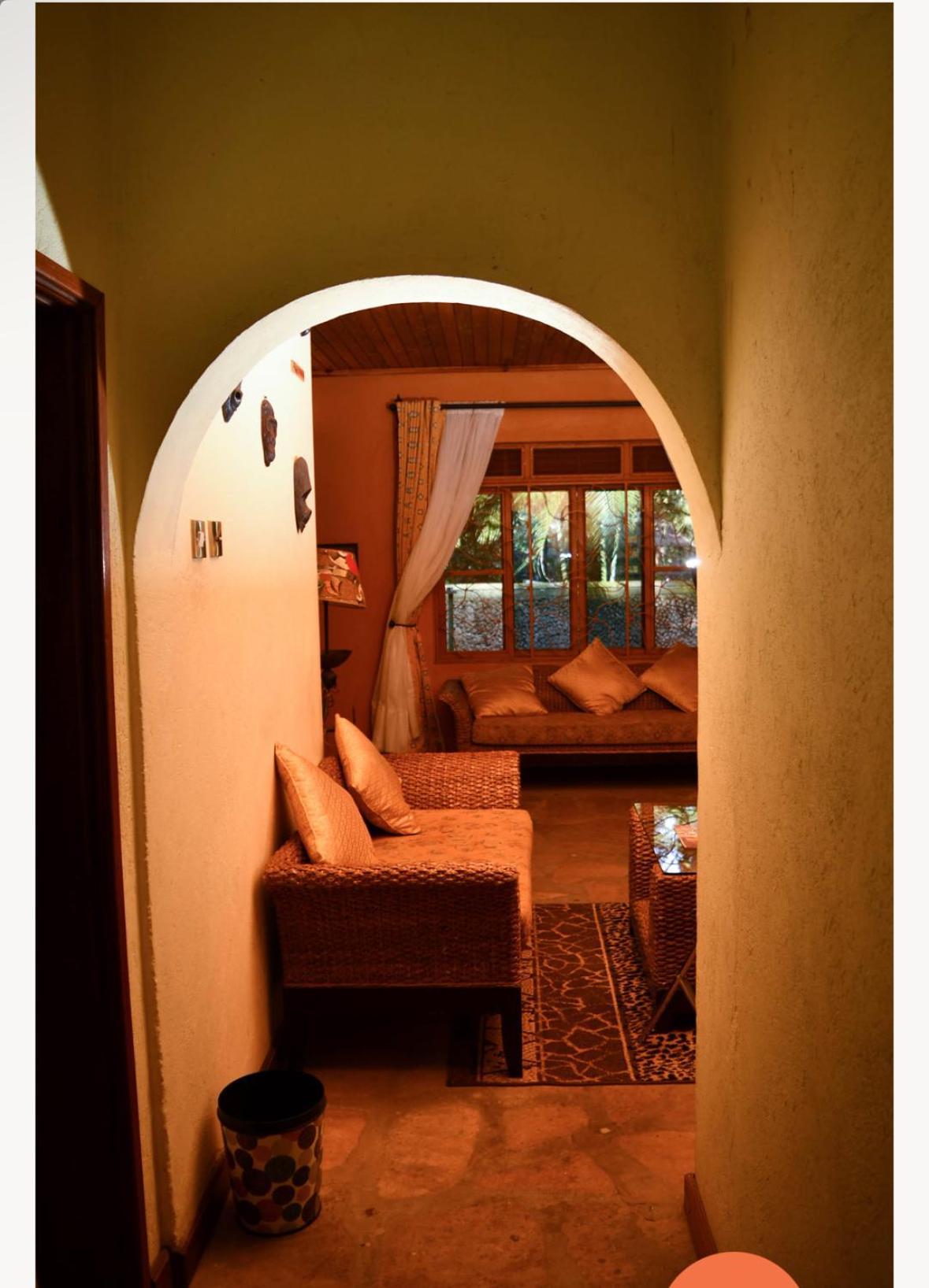 Country Lake Resort Garuga Entebbe Ngoại thất bức ảnh