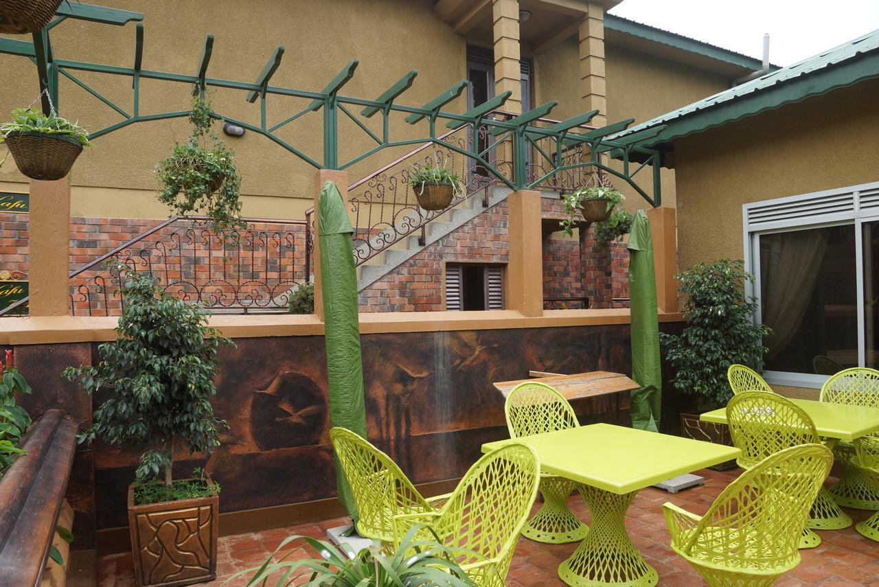 Country Lake Resort Garuga Entebbe Ngoại thất bức ảnh