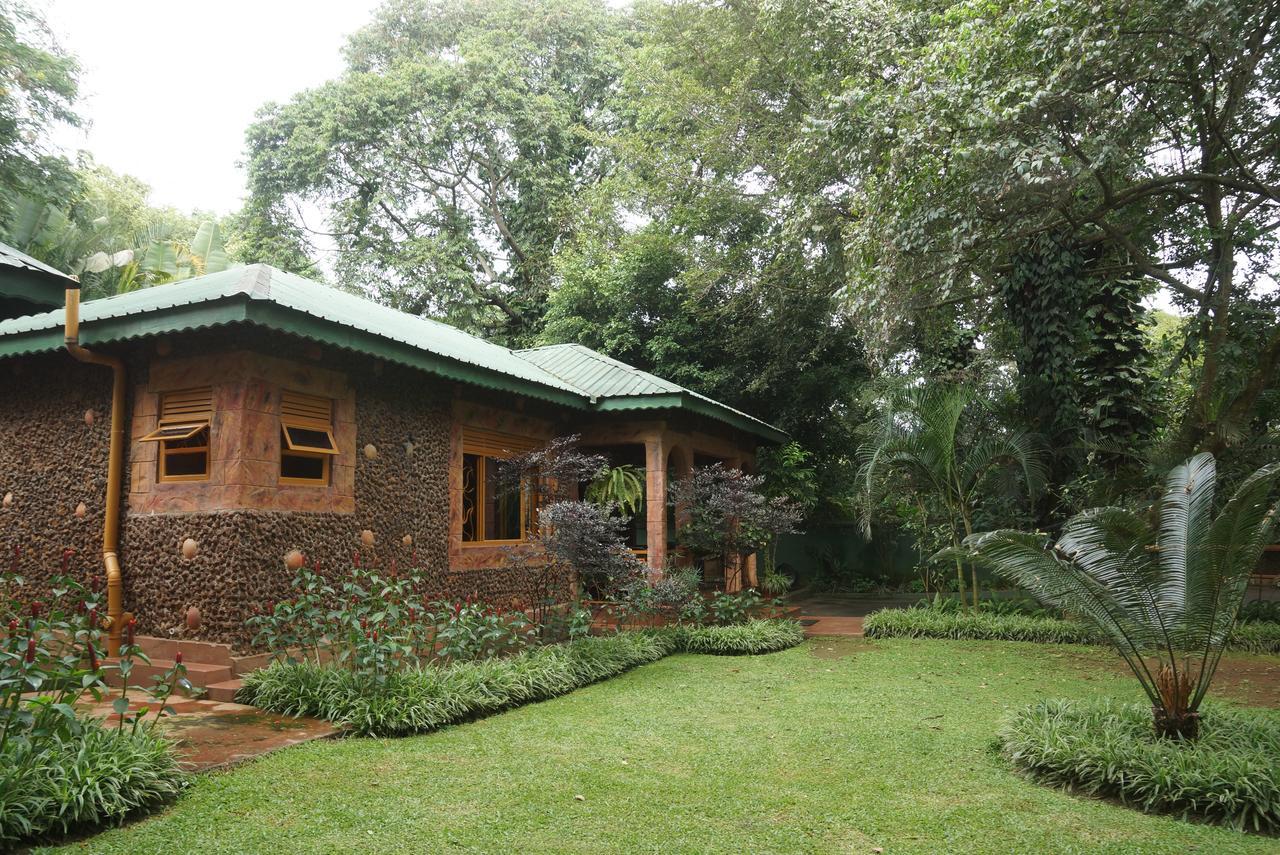 Country Lake Resort Garuga Entebbe Ngoại thất bức ảnh