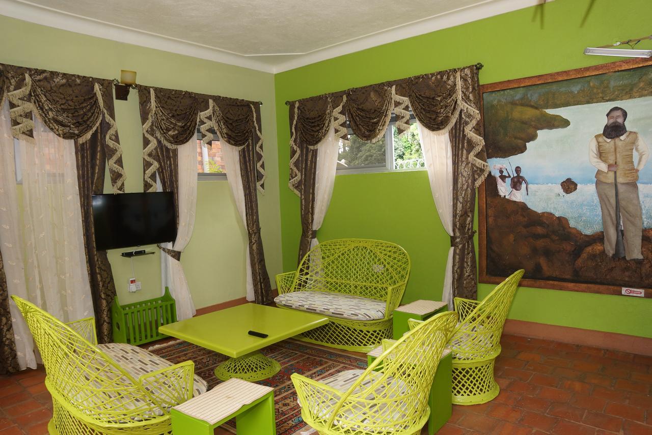 Country Lake Resort Garuga Entebbe Ngoại thất bức ảnh