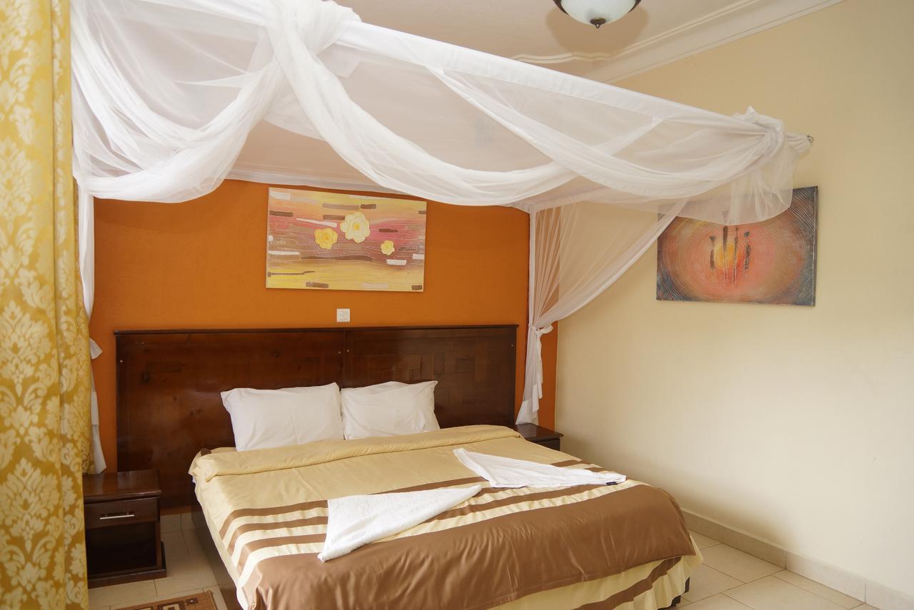 Country Lake Resort Garuga Entebbe Ngoại thất bức ảnh
