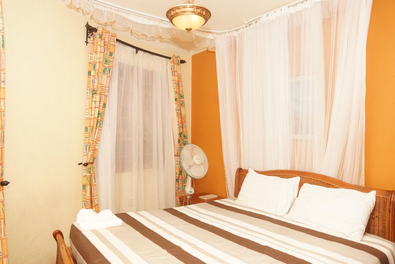 Country Lake Resort Garuga Entebbe Ngoại thất bức ảnh