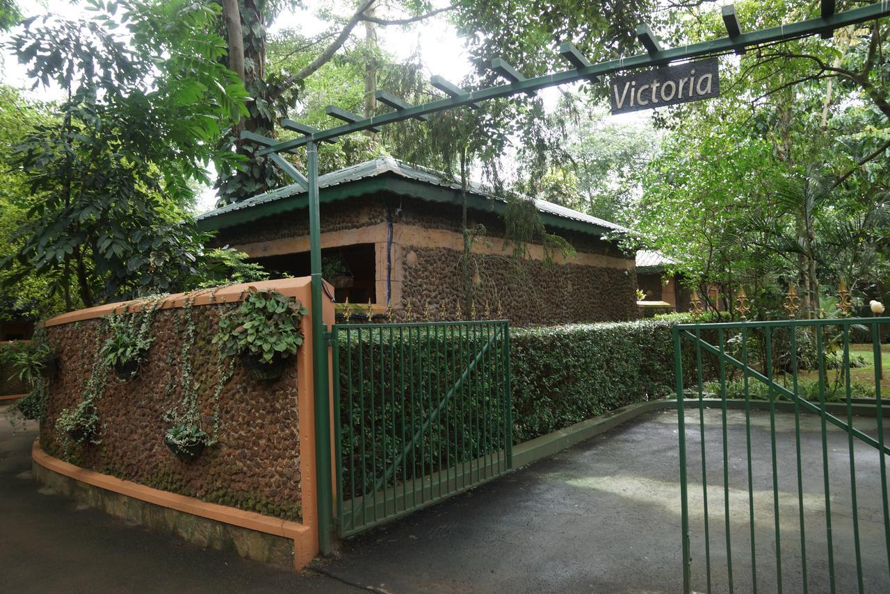 Country Lake Resort Garuga Entebbe Ngoại thất bức ảnh